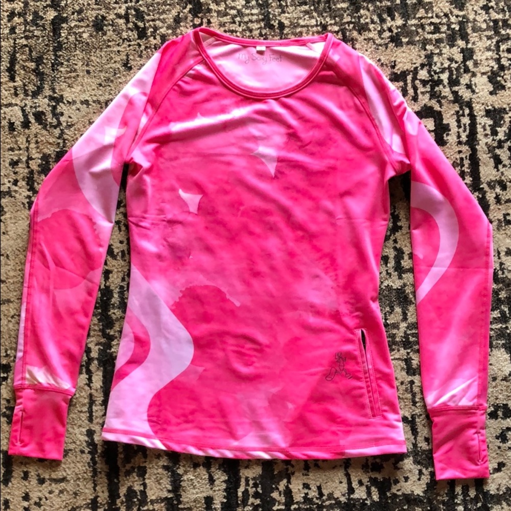 My Soxy Feet athletic/yoga shirt/top. Women’s med. fits like small.